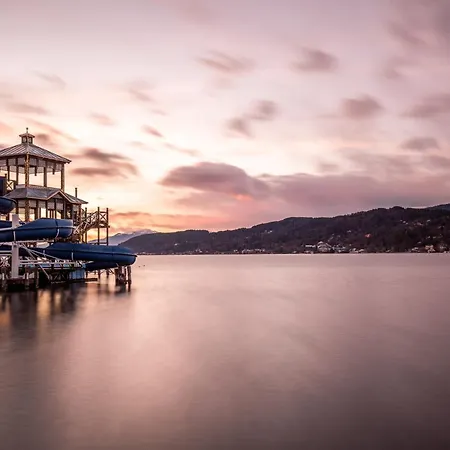 Chalet Einbaumhaus *