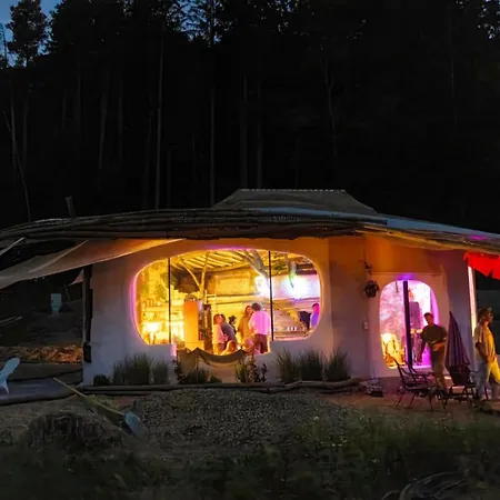 Einbaumhaus Kaernten * Ludmannsdorf